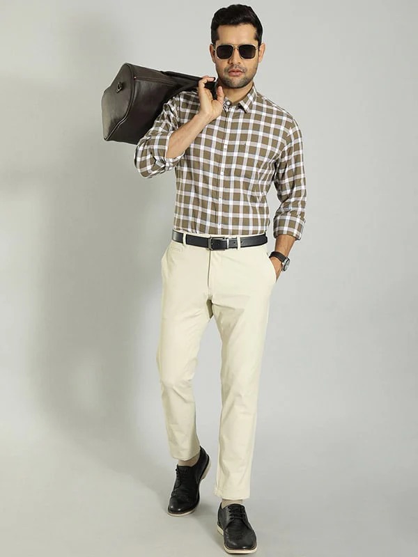 Indian Terrain Men's Comfort Fit Solid Beige Trousers